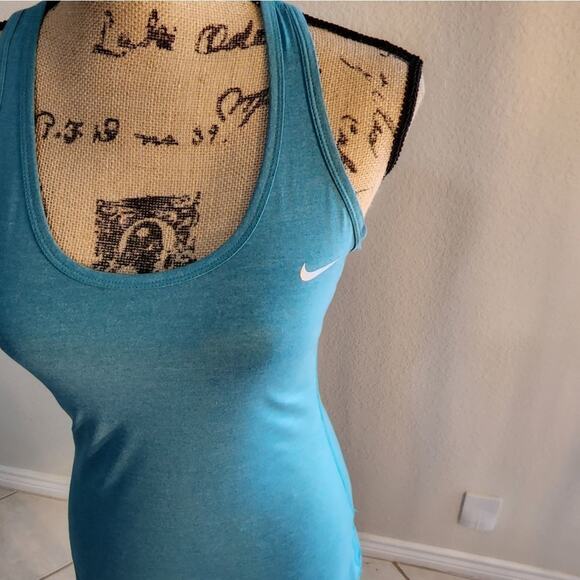 Nike active workout athletic tank top size‎ medium - Picture 2 of 6